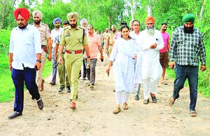 खतरे के निशान से ऊपर पहुंचा रावी का जलस्तर, प्रशासन ने नदी के पास तैनात की टीमें