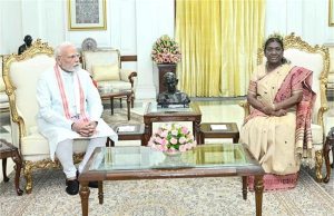 PM मोदी ने अचानक राष्ट्रपति द्रौपदी मुर्मू से की मुलाकात