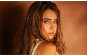 Roshni Walia कौन हैं? जो Son of Sardaar 2 में बनी Ajay Devgn की को-स्टार