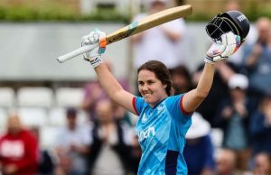 इंग्लैंड की स्टार नैट सीवर ब्रंट ने रचा इतिहास, ऐसा करने वाली बनीं पहली खिलाड़ी