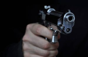 Punjab: अकाली वर्कर के घर पर चलीं गोलियां, CCTV में कैद हुई वारदात