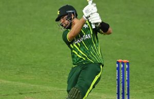 बीच मैच में England की पुलिस ने Pakistani Batsman को किया अरेस्ट , पासपोर्ट भी जब्त, रेप के लगे आरोप