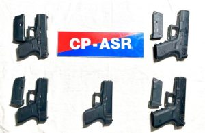 सीमा पार हथियारों की तस्करी का भंडाफोड़, Pakistan स्थित तस्करों के संपर्क में था आरोपी, 5 पिस्तौल, 4 मैगज़ीन बरामद