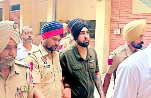 सोशल मीडिया इन्फ्लुएंसर प्रिंकल की जमानत याचिका रद्द, हथियार दिखाने पर नई FIR