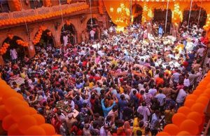 बांके बिहारी मंदिर में VIP कल्चर किया गया खत्म, दर्शन करने का भी बढ़ाया जाएगा समय