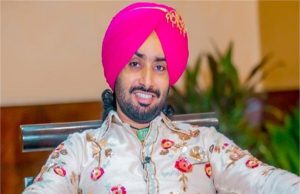सूफी गायक Satinder Sartaaj के शो में जबरदस्त हंगामा, SHO से धक्का-मुक्की