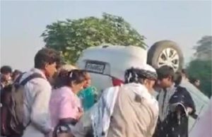 Jalandhar में तेज रफ्तार कार का कहर, पलटी गाड़ी, बाइक सवार नौजवान की दर्दनाक मौत