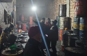 Jalandhar के इस इलाके में नकली तेल बनाने वाले गोदाम का पर्दाफाश