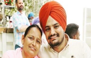 Sidhu Moose Wala की मां ने क्रिश्चियन समुदाय को भेजा 10 लाख का नोटिस