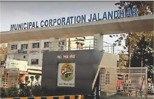 Jalandhar में नगर निगम का बड़ा Action, शराब के ठेके सील