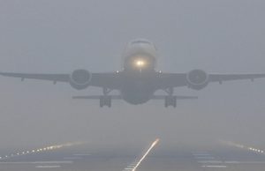 Delhi से 228 उड़ानें रद्द, यात्री हुए परेशान