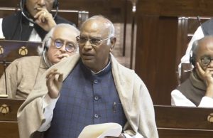 ‘मोदी-शाह नेहरू का अपमान करने का कोई मौका नहीं छोड़ते’, राज्यसभा में बोले खड़गे