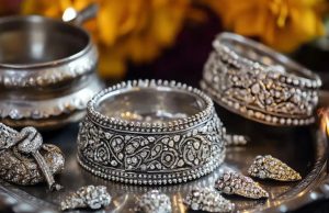 Silver Price Update: चांदी ने तोड़ा रिकॉर्ड, MCX पर ₹3.17 लाख के पहुंची पार