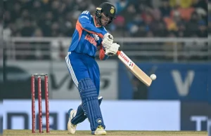 Pakistan के खिलाफ भी मैच नहीं खेलेंगे Abhishek Sharma ? वरुण चक्रवर्ती का बड़ा खुलासा