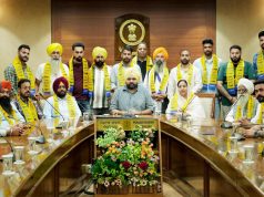 Congress, Akali Dal और BJP को बड़ा झटका, कई नेता आम आदमी पार्टी में हुए शामिल