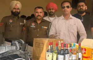 मोहाली में कैफे से बरामद हुई चंडीगढ़ की प्रीमियम शराब, अंबाला निवासी पर FIR दर्ज