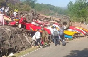 जम्मू-कश्मीर में बड़ा हादसा: उधमपुर में खाई में गिरी बस, 15 लोगों की मौत, रेस्क्यू जारी