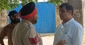 जालंधर में NRI पर जमीन कब्जाने का आरोप:हाईकोर्ट से मिला है स्टे, मालिकों ने कब्जा करने आए लोगों की गाड़ी पकड़ी
