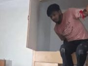 Mohali में NRI की कोठी में घुसा चोर, VIDEO:लोगों ने पुलिस बुलाई तो अलमारी में छिपा, पड़ोसी महिला की होशियारी से टली वारदात