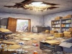 Zirakpur में दवा गोदाम में छत तोड़कर चोरी:फर्नीचर, रिकॉर्ड और बाथरूम फिटिंग चुराई; सीसीटीवी फुटेज खंगाल रही पुलिस