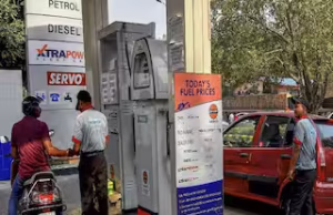 Chandigarh में Petrol-Diesel खरीद पर लिमिट लगाई:बाइक-स्कूटी को ₹500, कार को ₹1500 से ज्यादा का नहीं मिलेगा तेल