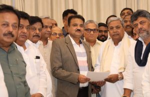 Karnataka के CM पद से Siddaramaiah का इस्तीफा, DK Shivakumar होंगे नए मुख्यमंत्री