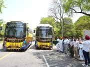 मान सरकार का एक और बड़ा तोहफा, परिवहन मंत्री हरपाल चीमा ने 19 नई वोल्वो बसों को दिखाई हरी झंडी