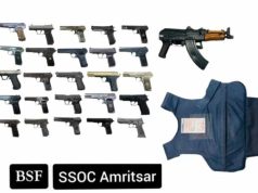 PAK बॉर्डर के पास BSF और पुलिस की बड़ी कार्रवाई, AK-47 समेत 26 विदेशी हथियार बरामद