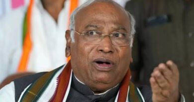 Modi’s chair is shaking, he started attacking his ‘friends’: Kharge