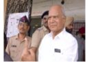 Punjab Governor Banwarilal Purohit casts his vote in Nagpur