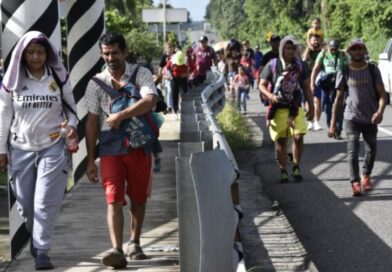 Hundreds of migrants in a new caravan from Mexico set foot for the US border