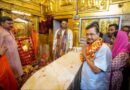 Arvind Kejriwal seeks blessings of Lord Hanuman