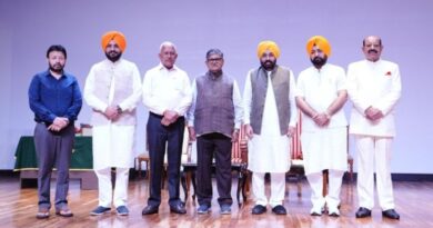 Governor administers oath to five Punjab ministers