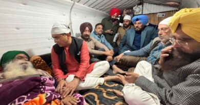 AAP Ministers and MLAs meet Jagjit Singh Dallewal, Express deep concern for his deteriorating health