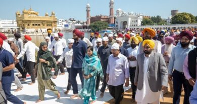 AAP convener Arvind Kejriwal and CM Bhagwant Mann pay obeisance at Sri Harmandir Sahib, Bhagwan Valmiki Tirath Sthal and Sri Durgiana Mandir