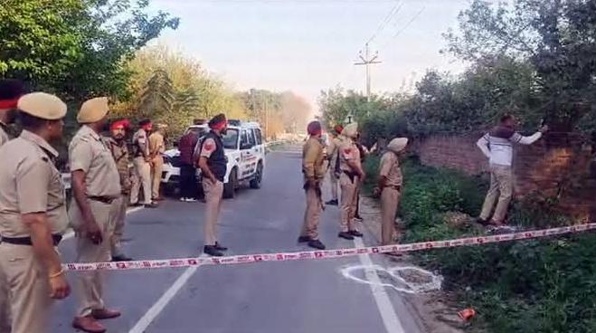 अब जालंधर पुलिस की कार्यवाई , YOU TUBER के घर GRENADE फेंकने वाले का ENCOUNTER