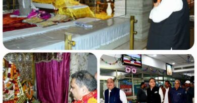 MP Arora pays obeisance at Shree Durga Mata Mandir and Gurdwara Dukh Niwaran Sahib