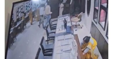 Female employee shows remarkable bravery during Rs 25 crore jewelry heist at Tanishq