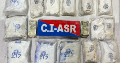 TWO OPERATIVES OF FOREIGN-BASED SMUGGLER HELD WITH 10KG HEROIN, ₹1L DRUG MONEY