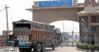 Afghan trucks carrying dry fruits arrive at Attari ICP for second consecutive day