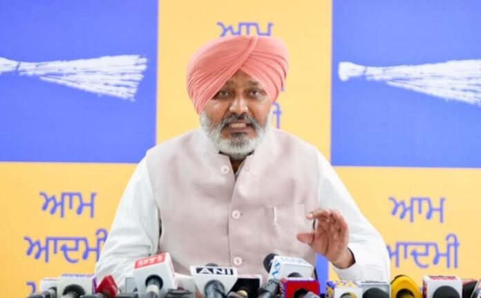 AAP on Modi Statement